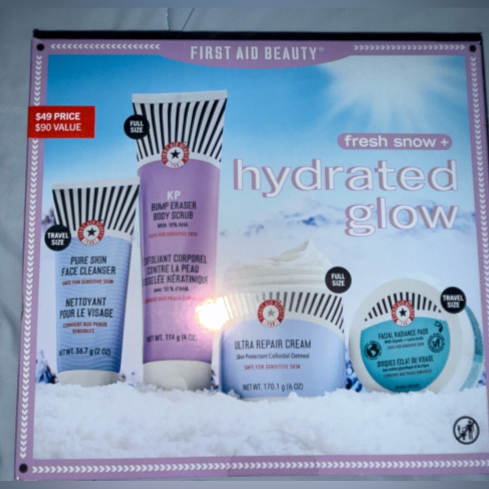 (2) First Aid Beauty Hydrated Glow Fresh Snow Gift Set - Purple/Blue